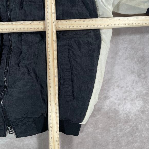 READ 80’s Swinsgter NHL Detroit Red Wings Hockey Full Zip Puffer Jacket - Picture 5 of 6